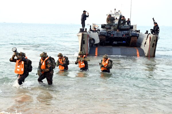 Landing Platform Dock (LPD) INS Jalashwa, Landing Ships INS Gharial and Kesari